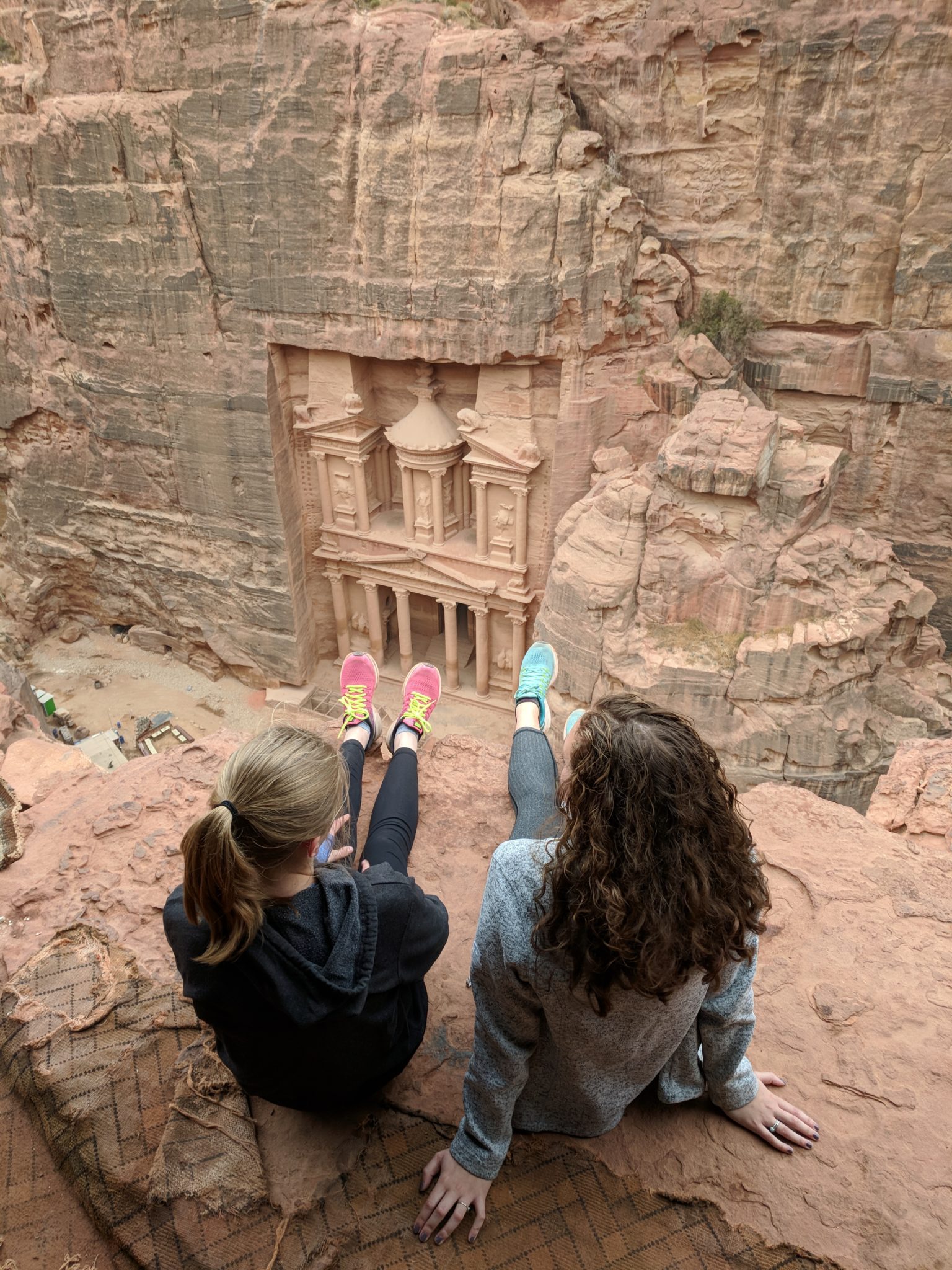 kids traveling on a family vacation